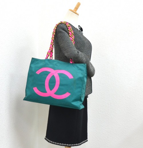 Chanel Chanel Green And Pink Nylon XL Tote shoulder Bag SS521