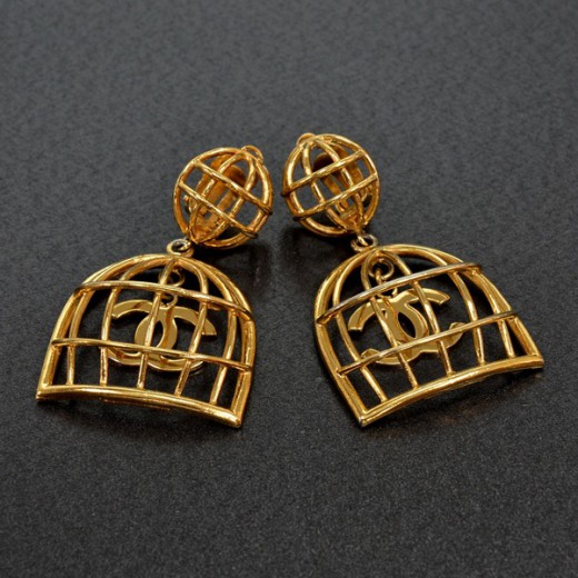 Chanel Vintage Chanel Gold Tone Bird Cage Motif Earrings SS634
