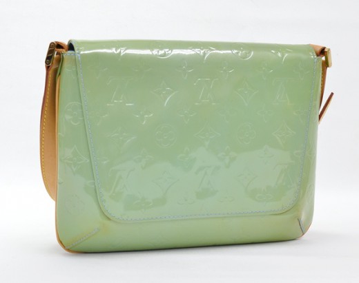Thompson patent leather handbag Louis Vuitton Green in Patent leather -  31362537