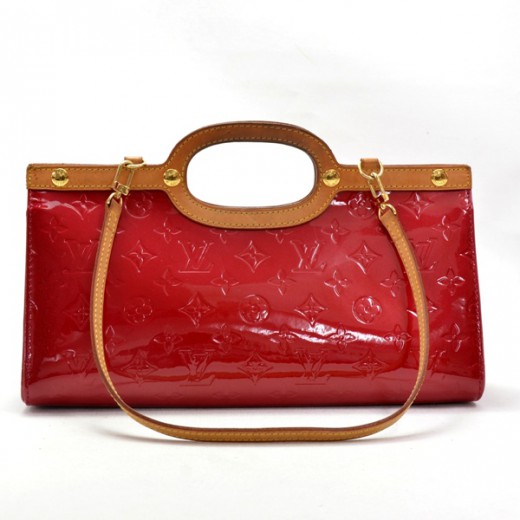 Louis Vuitton Louis Vuitton Red Vernis Leather Roxbury Drive Shoulder