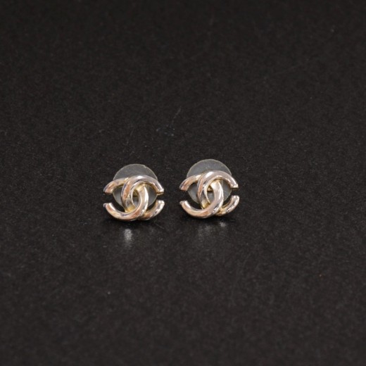 Chanel // Silver-Tone CC Logo Stud Earrings – VSP Consignment