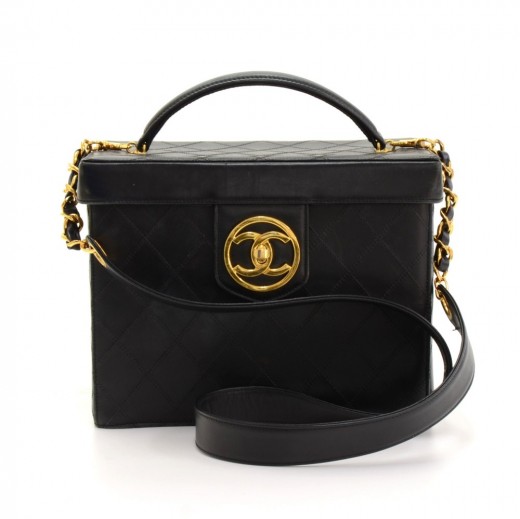 CHANEL VINTAGE COSMETIC VANITY BOX BAG CAVIAR LEATHER BLACK, Luxury, Bags &  Wallets on Carousell