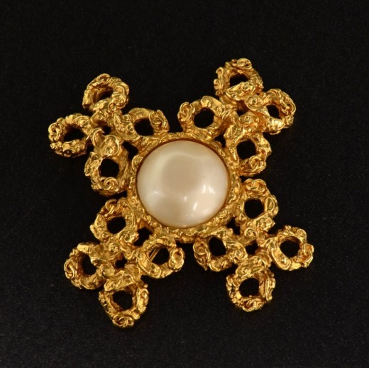 Chanel Chanel Pearl x Gold Tone Cross Shaped Brooch Pin