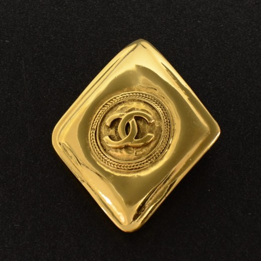 Chanel Vintage Chanel CC Gold Tone Pin Brooch Diamond Shape