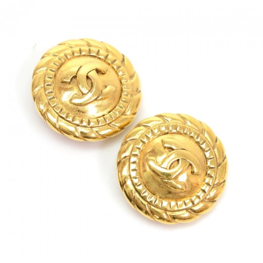 Chanel Vintage Chanel Gold Tone CC Logo Round Earrings