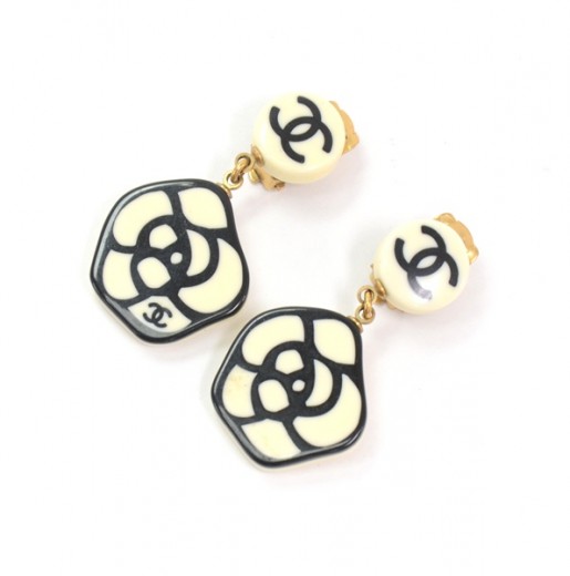 Chanel Vintage Chanel White And Black Flower Motif Earrings