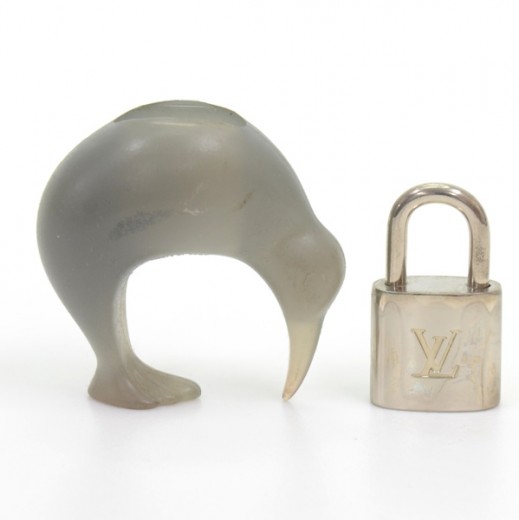 Louis Vuitton Louis Vuitton Kiwi Gray Rubber Padlock & Keys-LV Cup