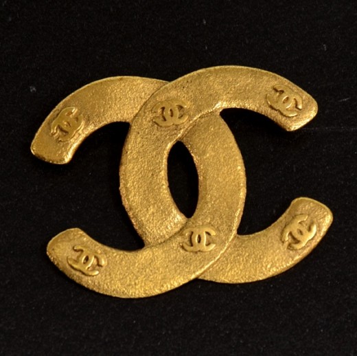 Chanel Vintage Chanel Gold Tone CC Logo Brooch