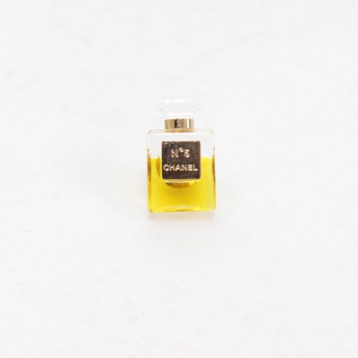 170 Chanel perfume bottle ideas  chanel perfume bottle, chanel decor, chanel  perfume