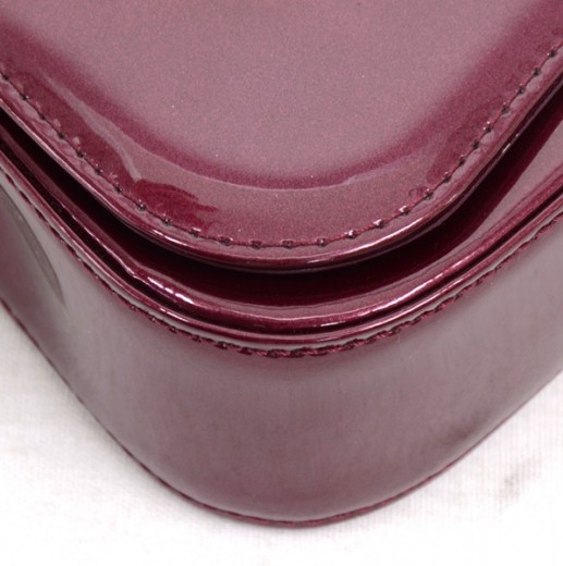Sobe patent leather clutch bag Louis Vuitton Purple in Patent leather -  29140555
