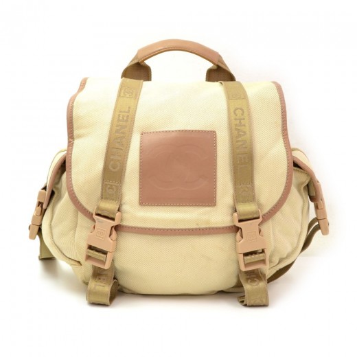 Chanel Beige Leather Backpack Bag (Pre-Owned)