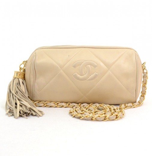 Chanel Vintage Chanel White Quilted Leather Shoulder Bag Fringe Gold