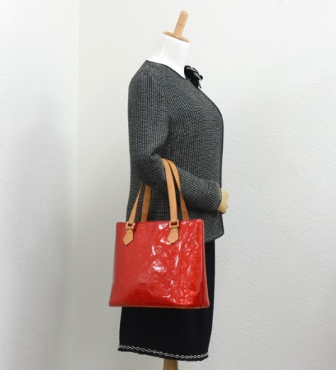 Louis Vuitton Red Monogram Vernis Leather Houston Shoulder Bag