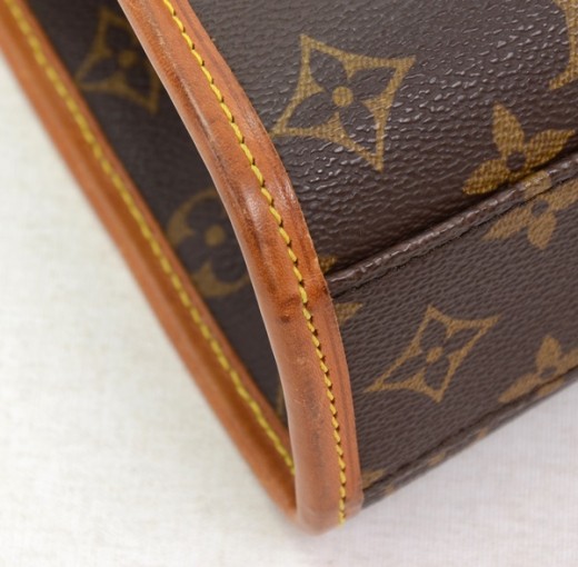 Louis Vuitton Monogram Pleated Explorer PM - Brown Shoulder Bags, Handbags  - LOU672615