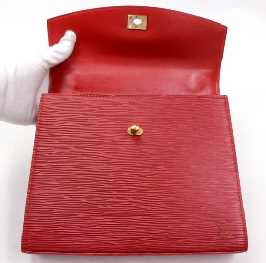 Leather handbag Louis Vuitton Red in Leather - 21817310