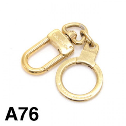 Louis Vuitton 76 Louis Vuitton Anneau Cles Gold Tone Key Ring