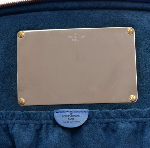 Authentic Louis Vuitton Vintage Blue Epi Leather Card Holder – Paris  Station Shop