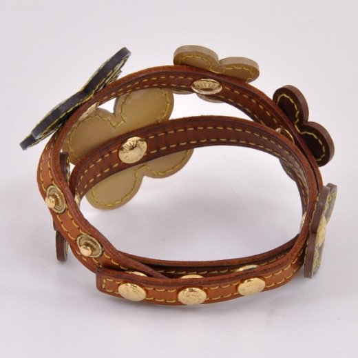 Leather bracelet Louis Vuitton Brown in Leather - 24389028