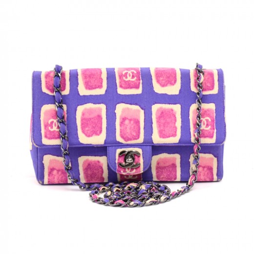 Chanel Vintage Watercolour Pink & Purple Flap Bag 👛🌂 Scuba like material  has some wear to all four corners, strap and edges of back slip pocket.  Gentle… in 2023