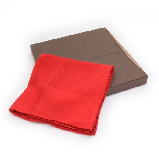 Châle monogram silk scarf Louis Vuitton Red in Silk - 38027029