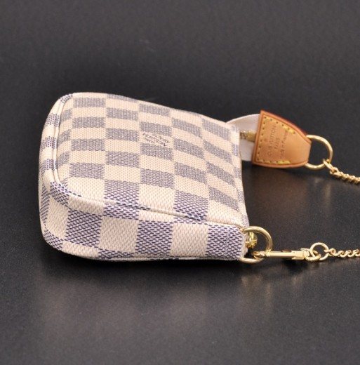 Louis Vuitton Mini pochette accessoires damier azur canvas White Leather  ref.241050 - Joli Closet