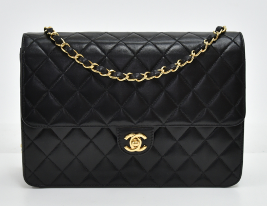 Chanel 10 shoulder bag clearance