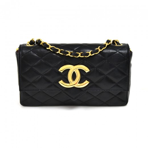 Chanel Vintage Chanel Beak Tip CC Logo Flap Black Quilted Lambskin