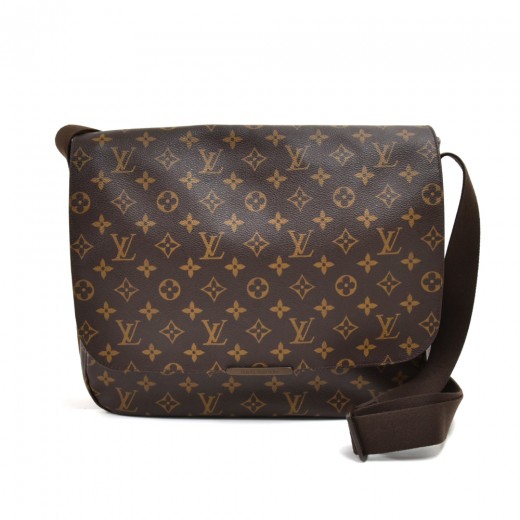 Louis Vuitton Beaubourg Mm in Brown