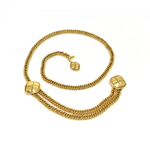 Iconic gold-metal chain belt, Chanel: Handbags and Accessories, 2020