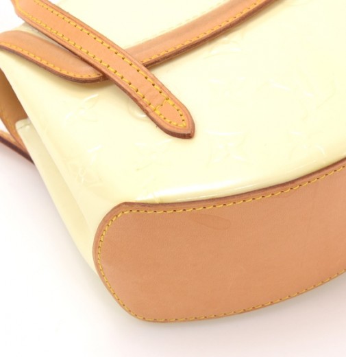 Leather mittens Louis Vuitton White size S International in Leather -  35440096