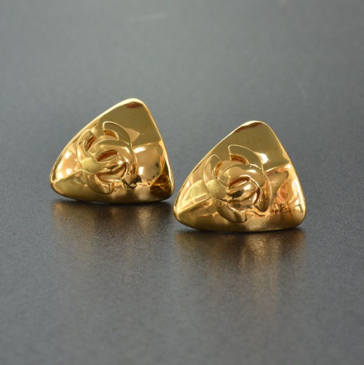 Authentic vintage Chanel earrings gold CC rope triangle classic clip