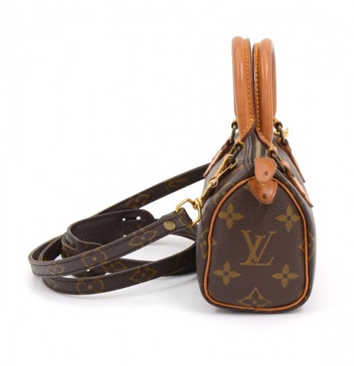 Open For Vintage - The micro bag trend is going nowhere, and this vintage mini  Louis Vuitton speedy is at the top of our shopping list!    #LouisVuitton #DiscoverVintage