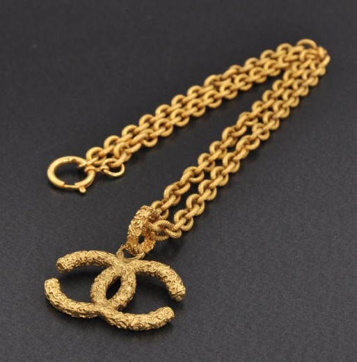 Vintage CHANEL Golden Chain Necklace With Round CC Mark Charm 