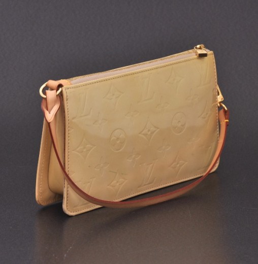 Lexington patent leather handbag Louis Vuitton Beige in Patent leather -  15617050
