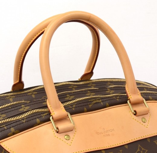 The Changing Room - The Louis Vuitton Monogram Canvas Alize 3