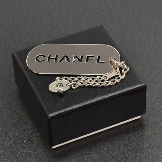 Chanel Chanel Silver Tone Charm on chain CC Logo SS158