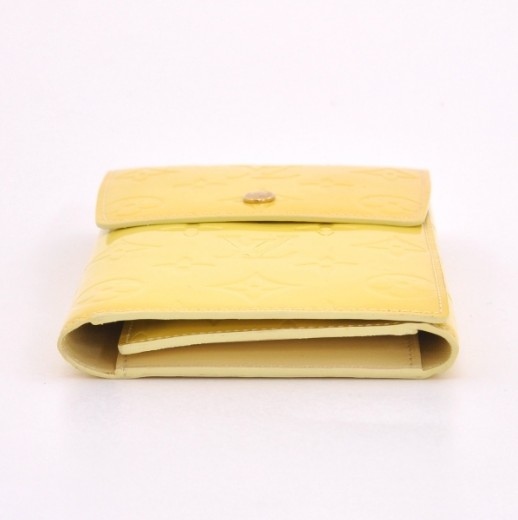 Louis Vuitton Yellow Vernis Walker Leather Patent leather ref.139357 - Joli  Closet