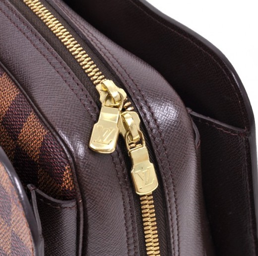 Louis Vuitton Damier Canvas Triana Bag w/ Shoulder Strap - Yoogi's Closet