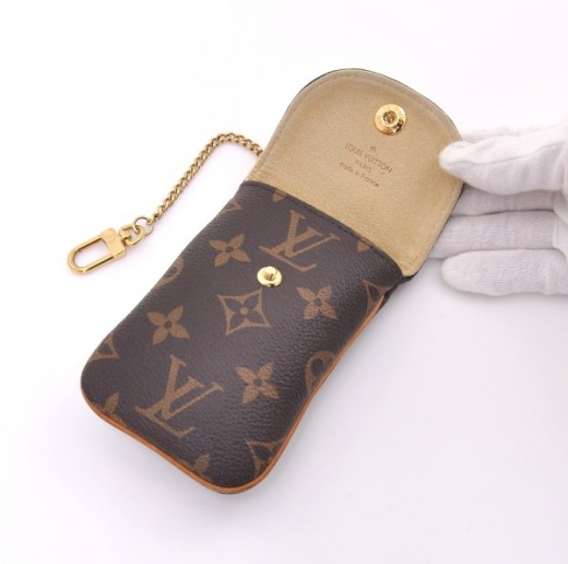 Louis Vuitton Lv phone case light brown monogram  Coque de portable, Louis  vuitton, Coque de téléphone