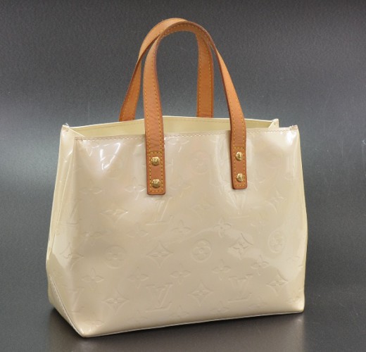 Authentic Louis Vuitton Vernis Reade PM Hand Bag Ivory White