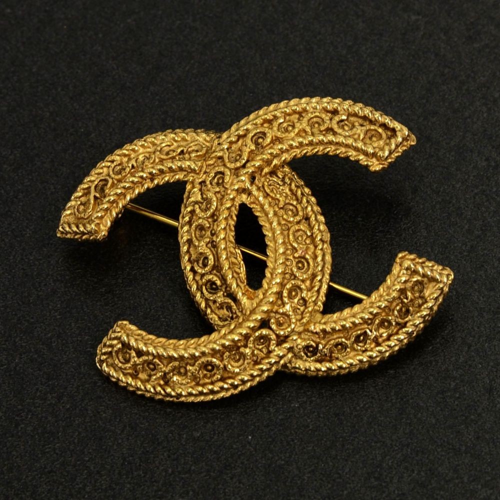 gold chanel pin brooch