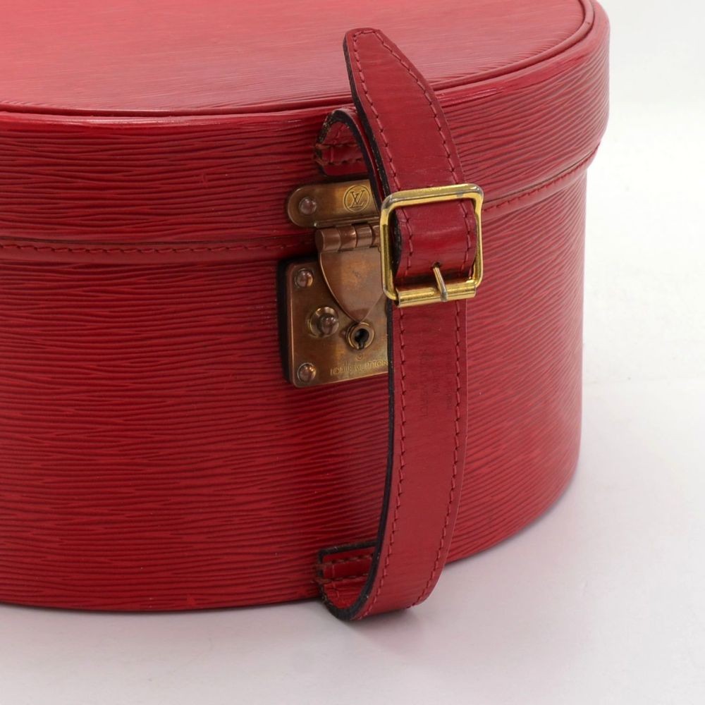 Bastille leather handbag Louis Vuitton Red in Leather - 33015095