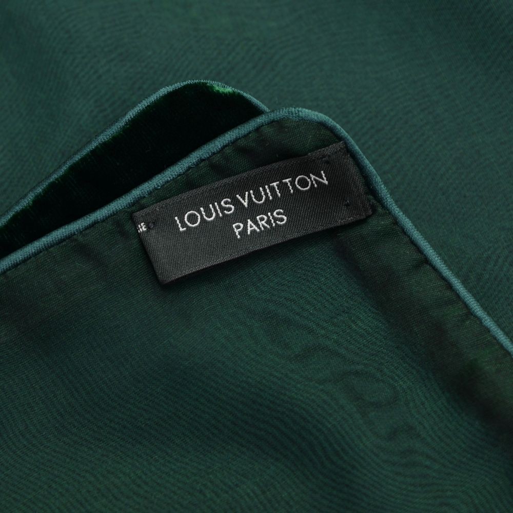 Louis Vuitton Scarf Green Velvet ref.282048 - Joli Closet