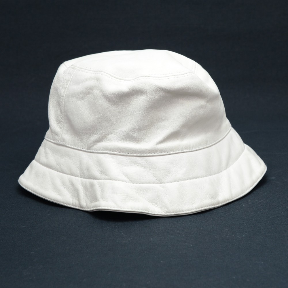 Bob (Sun hat) Louis Vuitton limited edition LV Cup in white leather ! at  1stDibs