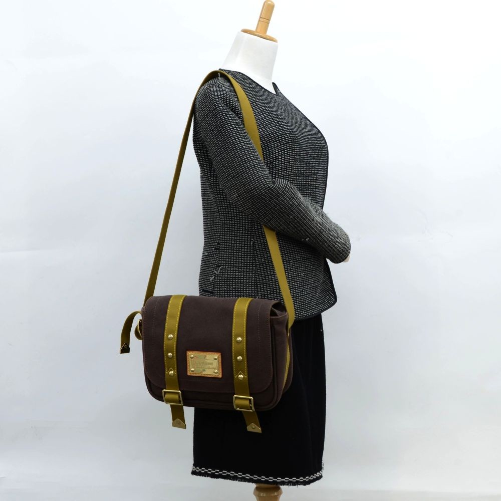 Louis Vuitton Vintage - Antigua Besace PM Bag - Brown - Fabric and Canvas  Crossbody bag - Luxury High Quality - Avvenice