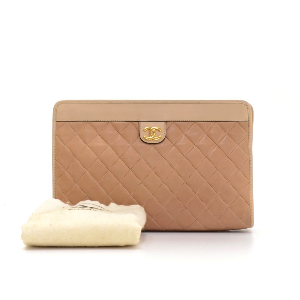 Chanel 19 leather clutch bag Chanel Beige in Leather - 22579909