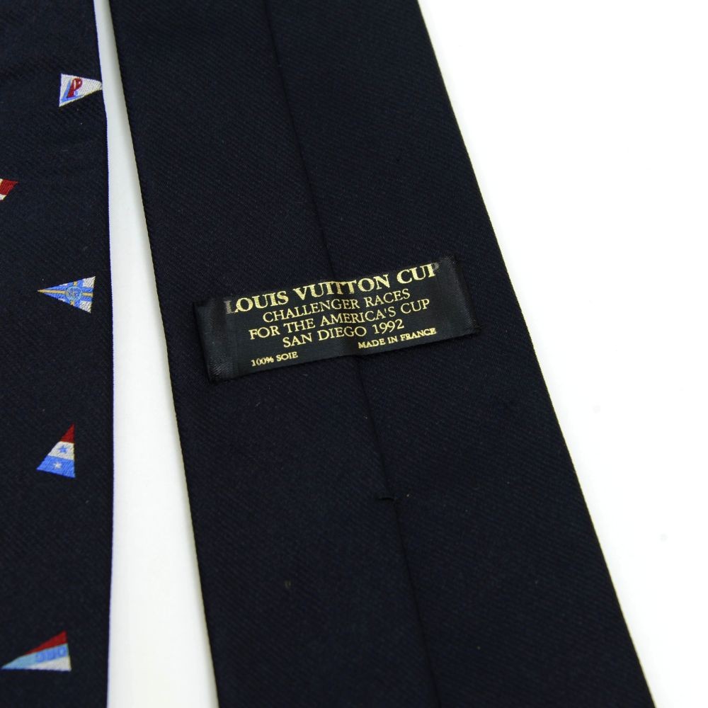 Silk tie Louis Vuitton Gold in Silk - 29238782