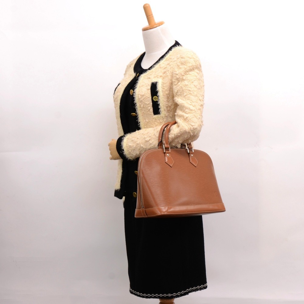 Louis Vuitton Moka EPI Leather Brown Manadara mm Hobo Shoulder Bag 3lvm128