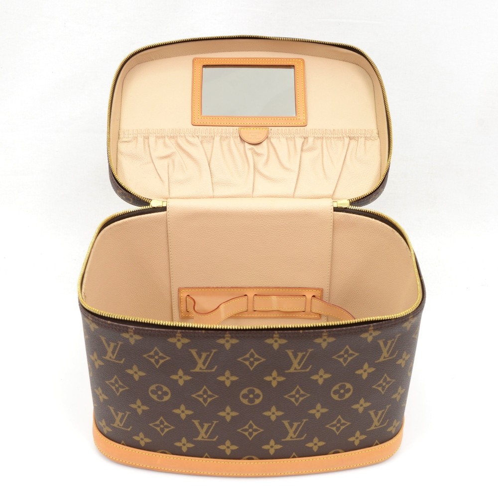 Louis Vuitton Monogram Travel Case ○ Labellov ○ Buy and Sell