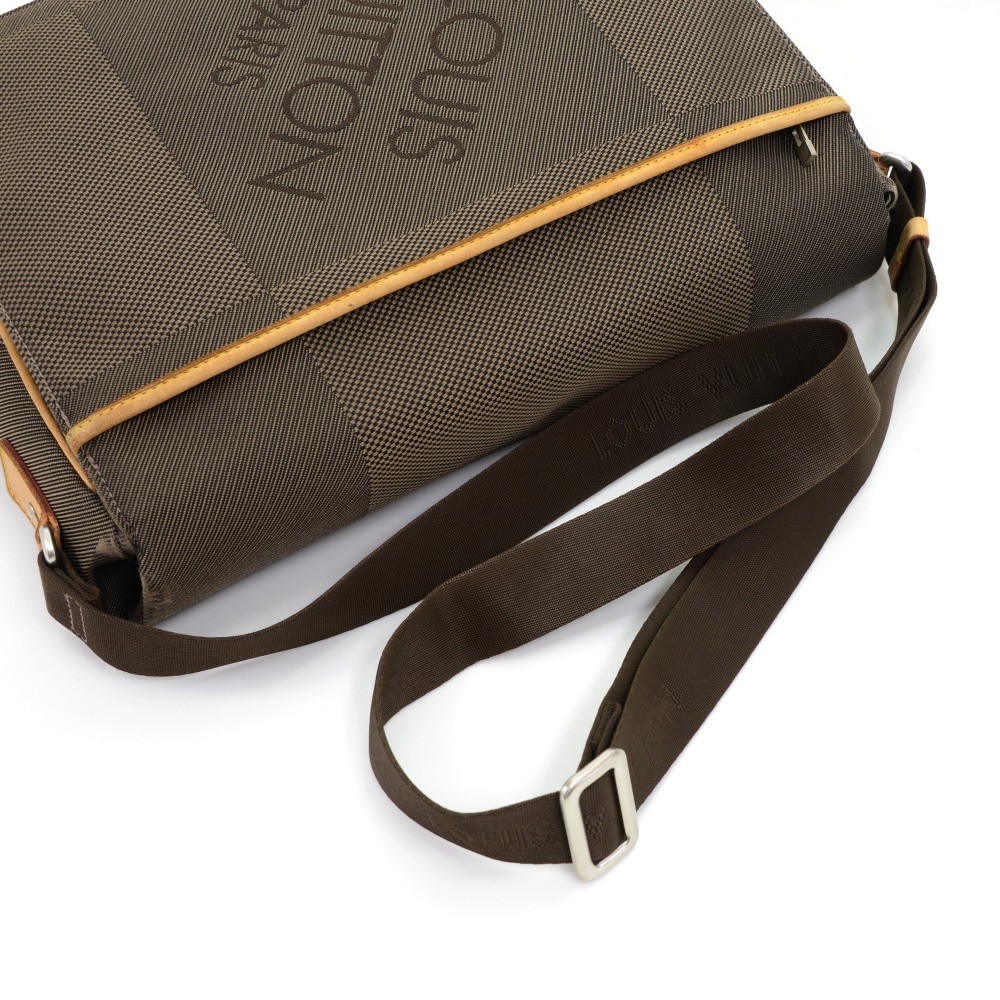 Louis Vuitton Terre Damier Geant Canvas Vertical Messenger Bag For
